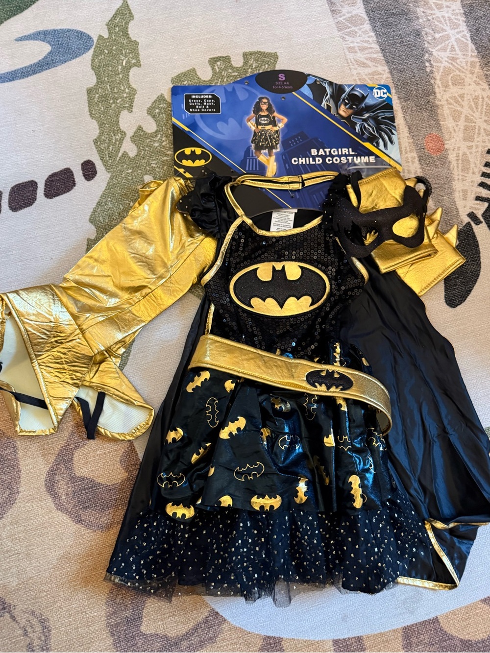 DC Bat Girl costume NWT